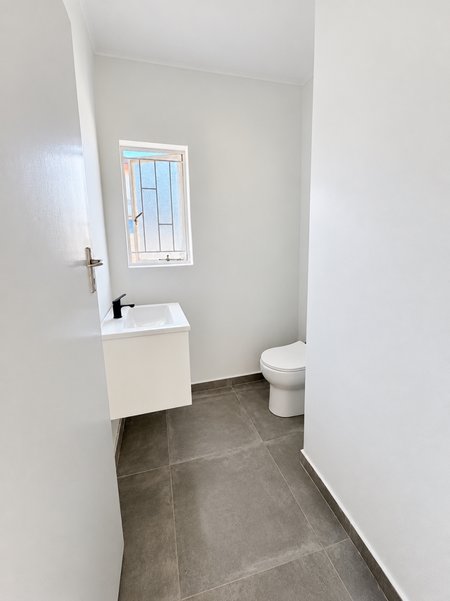 To Let 3 Bedroom Property for Rent in Vredenburg Western Cape